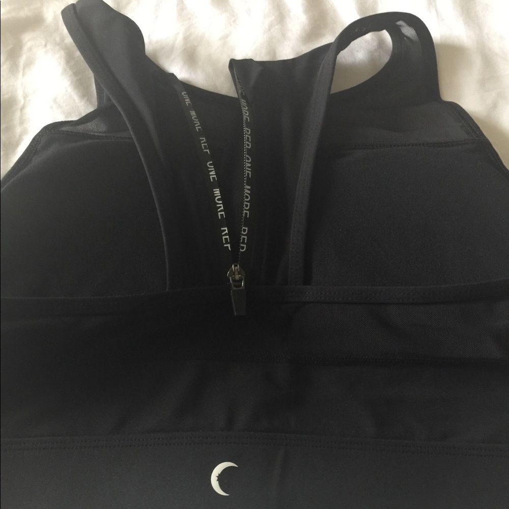 Sports bra - Picture 2 of 2